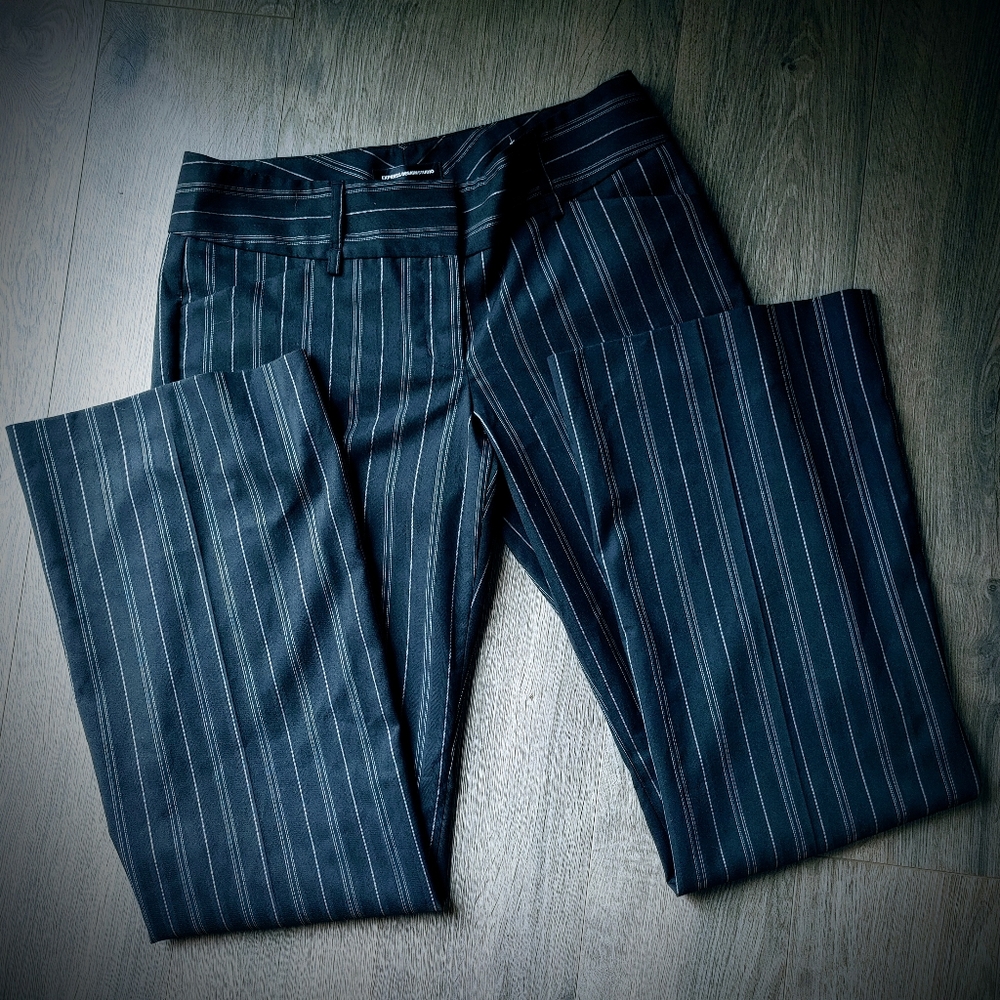 Express Design Studio Editor Black and Gray Pinstripe Pants Size 6 GUC